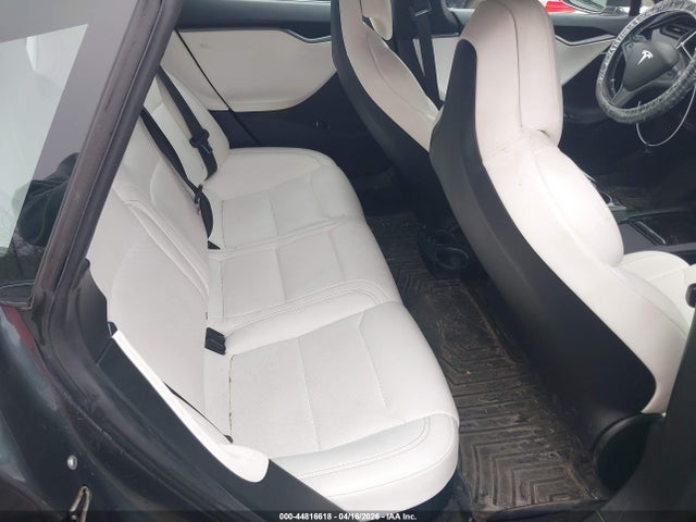 2018 Tesla Model S 100d/75d/p100d მანქანა იყიდება აუქციონზე, vin: 5YJSA1E40JF293215, აუქციონის ნომერი: 44816618