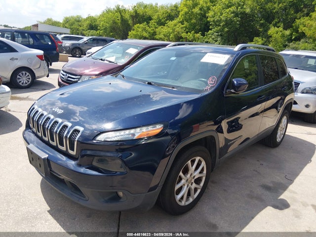 1C4PJLCB5GW196051 Jeep Cherokee Latitude