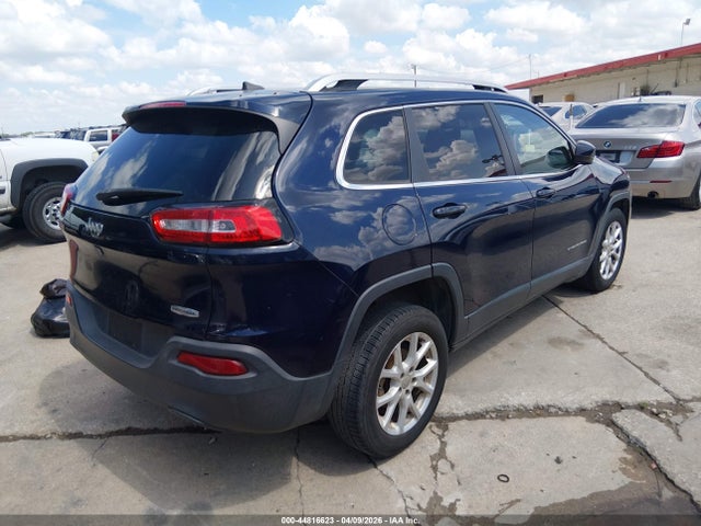 1C4PJLCB5GW196051 Jeep Cherokee Latitude