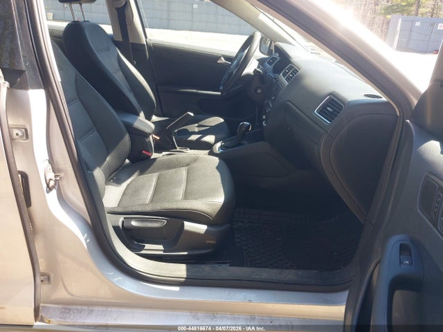 2012 Volkswagen Jetta 2.5l Se მანქანა იყიდება აუქციონზე, vin: 3VWDP7AJXCM317263, აუქციონის ნომერი: 44816674