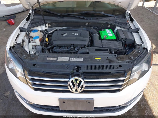 2015 Volkswagen Passat 1.8t Limited Edition მანქანა იყიდება აუქციონზე, vin: 1VWAT7A3XFC114105, აუქციონის ნომერი: 44816742
