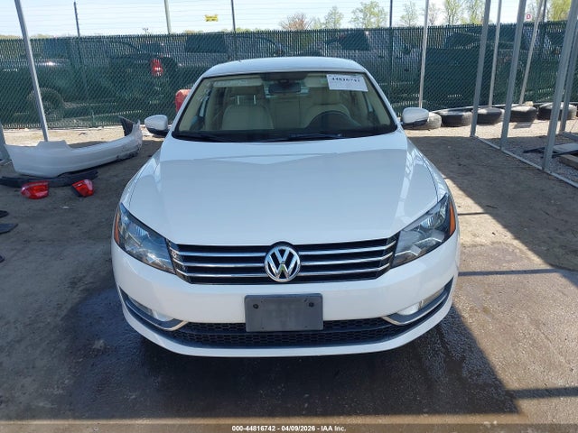 2015 Volkswagen Passat 1.8t Limited Edition მანქანა იყიდება აუქციონზე, vin: 1VWAT7A3XFC114105, აუქციონის ნომერი: 44816742