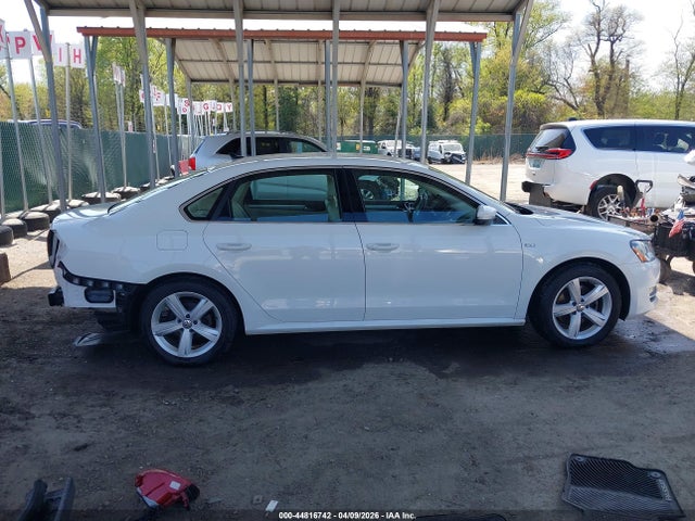 2015 Volkswagen Passat 1.8t Limited Edition მანქანა იყიდება აუქციონზე, vin: 1VWAT7A3XFC114105, აუქციონის ნომერი: 44816742
