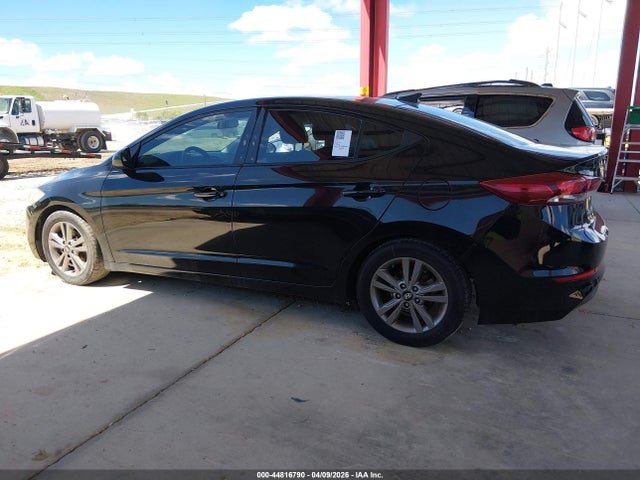 2018 Hyundai Elantra Sel მანქანა იყიდება აუქციონზე, vin: 5NPD84LF8JH255601, აუქციონის ნომერი: 44816790