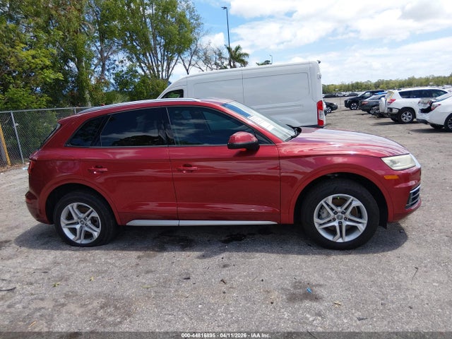 Продажа на аукционе авто 2018 Audi Q5 2.0t Premium/2.0t Tech Premium, vin: WA1ANAFY3J2110260, номер лота: 44816895