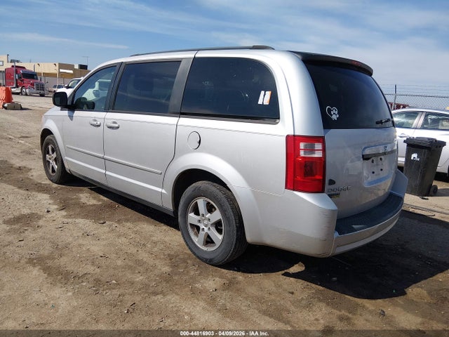 2010 Dodge Grand Caravan Se მანქანა იყიდება აუქციონზე, vin: 2D4RN4DE2AR318332, აუქციონის ნომერი: 44816903