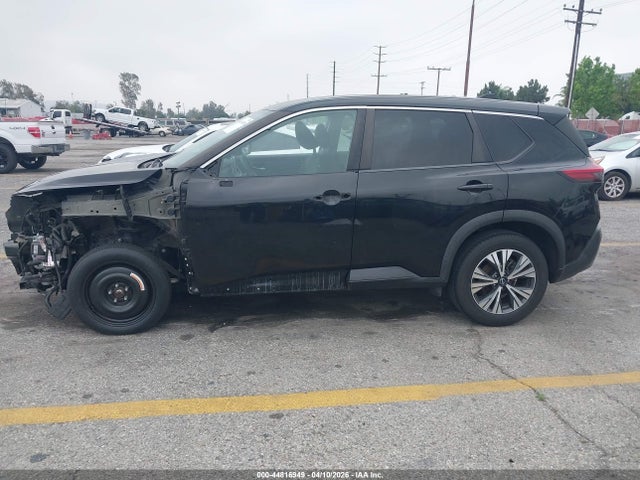 5N1BT3BA1NC693931 Nissan Rogue Sv Fwd