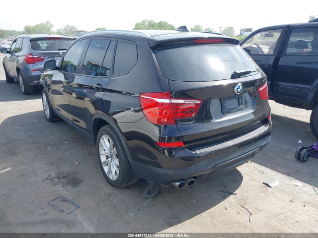 2015 BMW X3 5UXWX9C52F0D57370 Photo 2