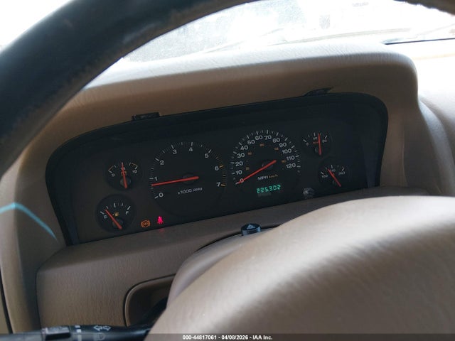 Aukcja sprzedaży 2000 Jeep Grand Cherokee Limited, vin: 1J4GW58NXYC326130, numer aukcji: 44817061