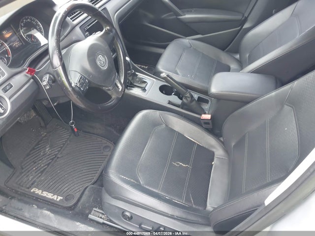 44817069 :رقم المزاد ، 1VWAS7A39FC117774 vin ، 2015 Volkswagen Passat 1.8t Limited Edition مزاد بيع