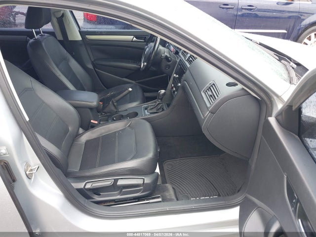44817069 :رقم المزاد ، 1VWAS7A39FC117774 vin ، 2015 Volkswagen Passat 1.8t Limited Edition مزاد بيع
