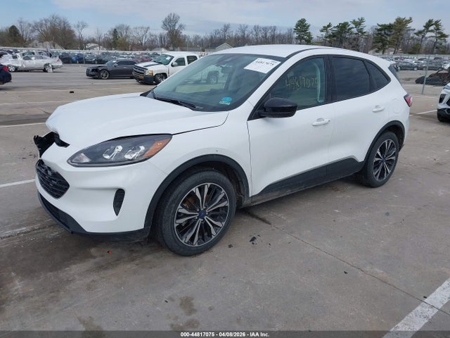 1FMCU0G65NUB83631 Ford ESCAPE SE