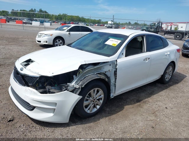 2017 Kia Optima Lx მანქანა იყიდება აუქციონზე, vin: 5XXGT4L37HG152970, აუქციონის ნომერი: 44817101