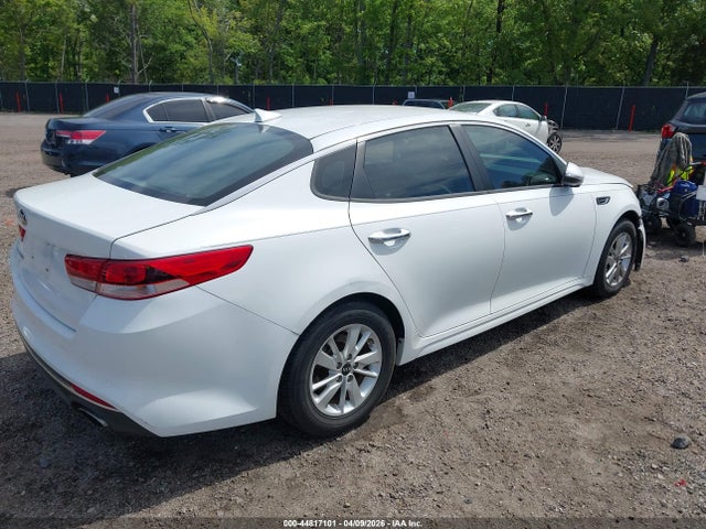 2017 Kia Optima Lx მანქანა იყიდება აუქციონზე, vin: 5XXGT4L37HG152970, აუქციონის ნომერი: 44817101