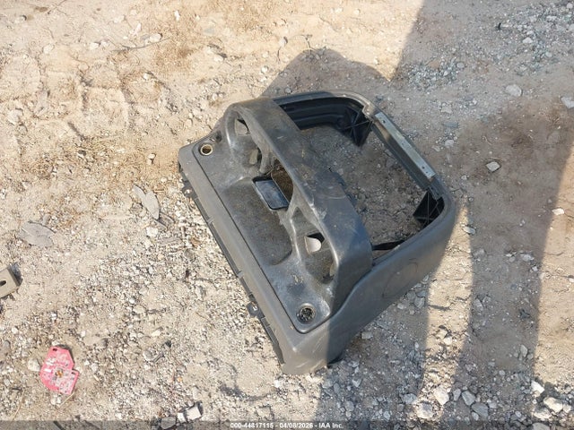 44817115 :رقم المزاد ، 1GTHG35R321106690 vin ، 2002 Gmc Savana Standard مزاد بيع