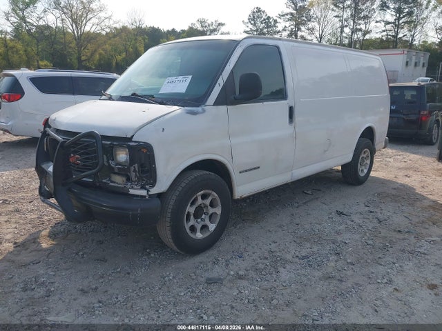 44817115 :رقم المزاد ، 1GTHG35R321106690 vin ، 2002 Gmc Savana Standard مزاد بيع