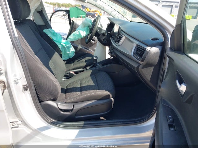 44817203 :رقم المزاد ، 3KPA24AD6ME365089 vin ، 2021 Kia Rio S مزاد بيع