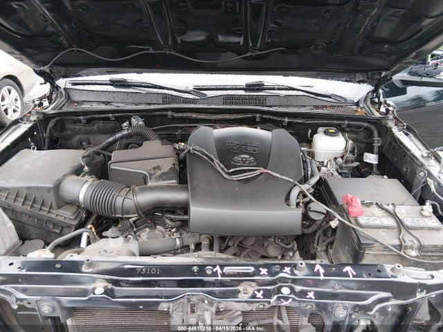 3TMCZ5AN2KM247241 Toyota Tacoma Trd Off Road
