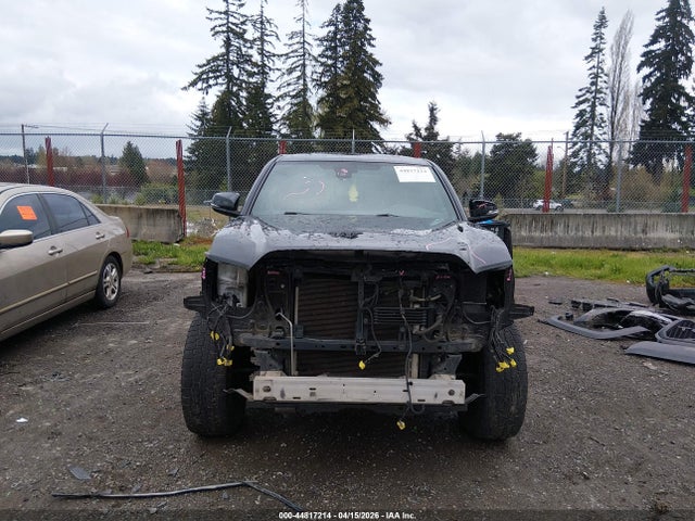 3TMCZ5AN2KM247241 Toyota Tacoma Trd Off Road