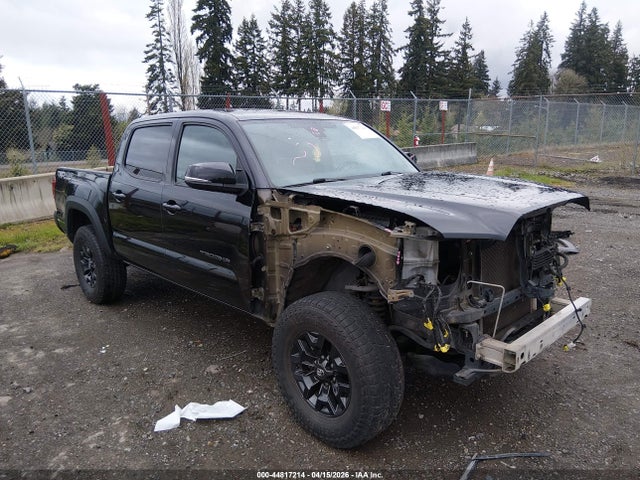 3TMCZ5AN2KM247241 Toyota Tacoma Trd Off Road