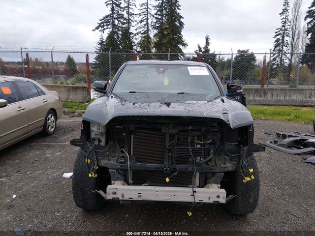 3TMCZ5AN2KM247241 Toyota Tacoma Trd Off Road