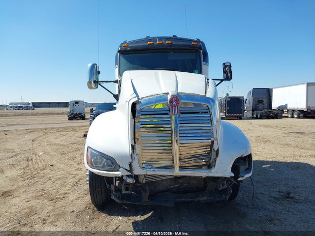 44817226 :رقم المزاد ، 1XKADU9X88J234011 vin ، 2008 Kenworth Construction T660 مزاد بيع