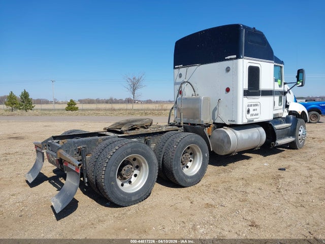 44817226 :رقم المزاد ، 1XKADU9X88J234011 vin ، 2008 Kenworth Construction T660 مزاد بيع