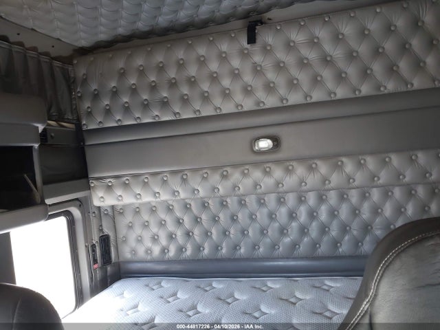 44817226 :رقم المزاد ، 1XKADU9X88J234011 vin ، 2008 Kenworth Construction T660 مزاد بيع