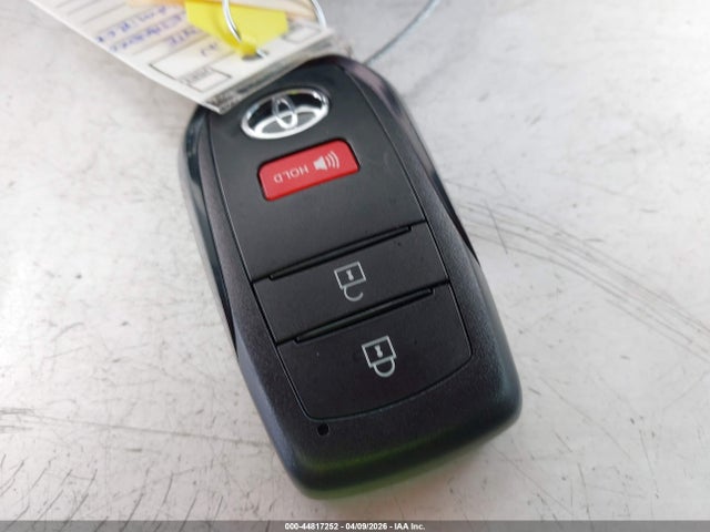 2026 Toyota Corolla Cross Le მანქანა იყიდება აუქციონზე, vin: 7MUCAAAGXTV190778, აუქციონის ნომერი: 44817252