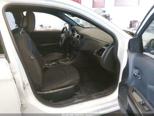 Продажа на аукционе авто 2014 Chrysler 200 Touring, vin: 1C3CCBBG7EN108205, номер лота: 44817258