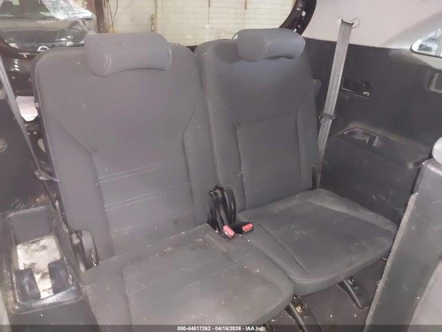 5XYPGDA32KG499231 KIA Sorento 2.4l Lx