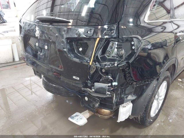 5XYPGDA32KG499231 KIA Sorento 2.4l Lx