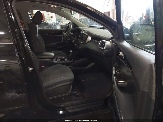 5XYPGDA32KG499231 KIA Sorento 2.4l Lx