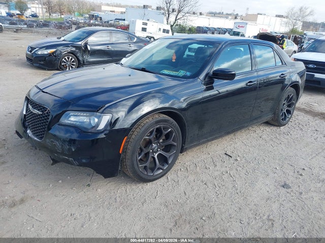 2019 Chrysler 300 300s მანქანა იყიდება აუქციონზე, vin: 2C3CCABG7KH697786, აუქციონის ნომერი: 44817282