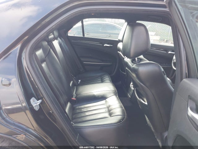 2019 Chrysler 300 300s მანქანა იყიდება აუქციონზე, vin: 2C3CCABG7KH697786, აუქციონის ნომერი: 44817282