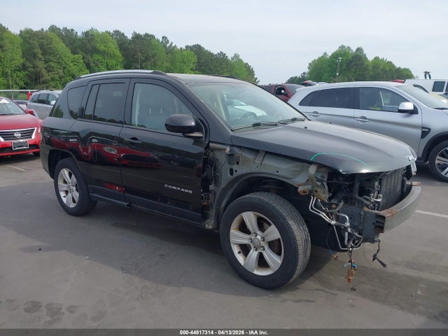 2014 Jeep Compass Latitude მანქანა იყიდება აუქციონზე, vin: 1C4NJDEB9ED689346, აუქციონის ნომერი: 44817314