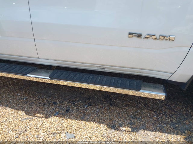 2022 Ram 1500 Big Horn  4x2 6'4 Box მანქანა იყიდება აუქციონზე, vin: 1C6RREBT0NN231578, აუქციონის ნომერი: 44817336
