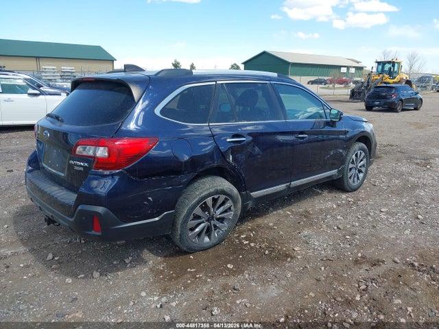Продаж на аукціоні авто 2018 Subaru Outback 3.6r Touring, vin: 4S4BSETC0J3226685, номер лоту: 44817358