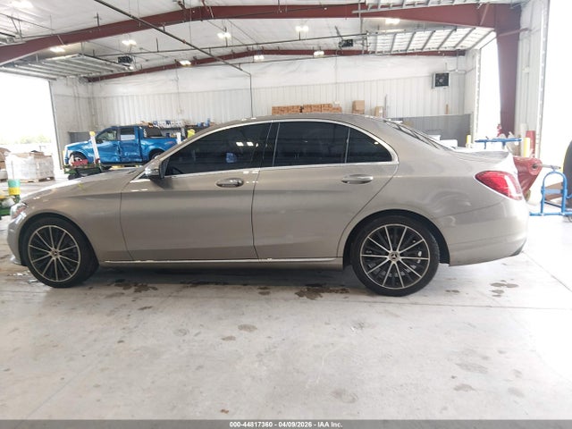 44817360 :رقم المزاد ، W1KWF8DBXMR647970 vin ، 2021 Mercedes-benz C 300 Sedan مزاد بيع