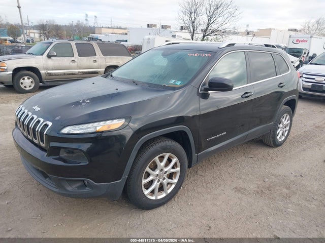 2015 Jeep Cherokee Latitude მანქანა იყიდება აუქციონზე, vin: 1C4PJMCS8FW653469, აუქციონის ნომერი: 44817375