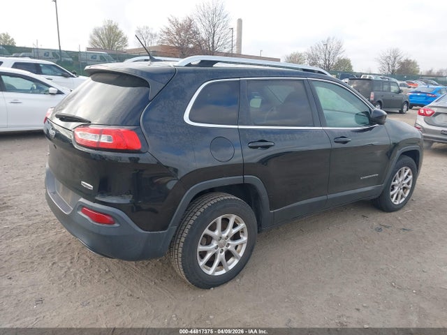 2015 Jeep Cherokee Latitude მანქანა იყიდება აუქციონზე, vin: 1C4PJMCS8FW653469, აუქციონის ნომერი: 44817375