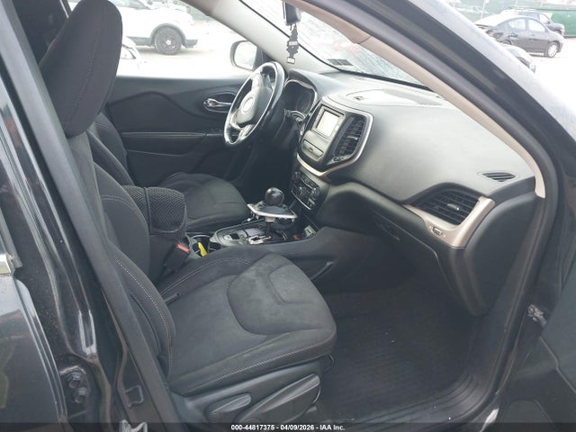 2015 Jeep Cherokee Latitude მანქანა იყიდება აუქციონზე, vin: 1C4PJMCS8FW653469, აუქციონის ნომერი: 44817375