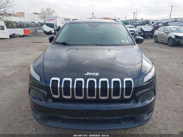 2015 Jeep Cherokee Latitude მანქანა იყიდება აუქციონზე, vin: 1C4PJMCS8FW653469, აუქციონის ნომერი: 44817375