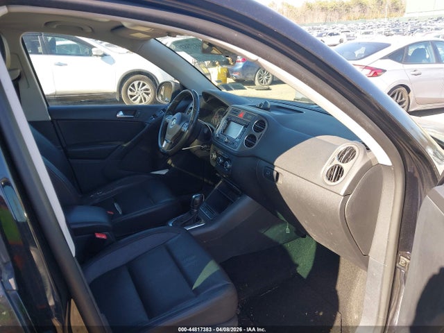 44817383 :رقم المزاد ، WVGBV7AX7BW523641 vin ، 2011 Volkswagen Tiguan Se مزاد بيع