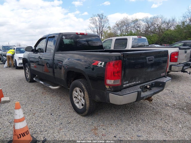 2011 GMC SIERRA 1500 1GTR2VE39BZ179316 Photo 2