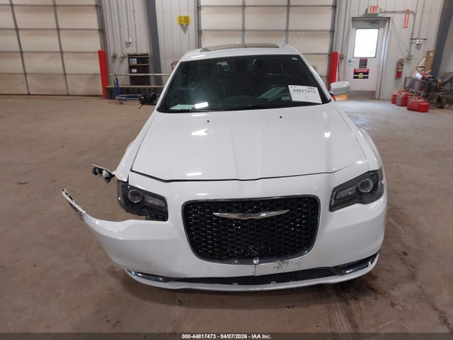 Продажа на аукционе авто 2017 Chrysler 300 300s Awd, vin: 2C3CCAGG9HH522036, номер лота: 44817473