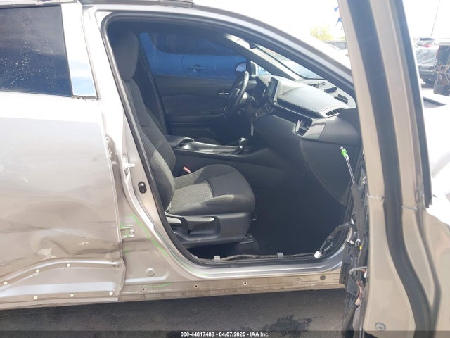 NMTKHMBX1JR034786 Toyota C-HR XLE