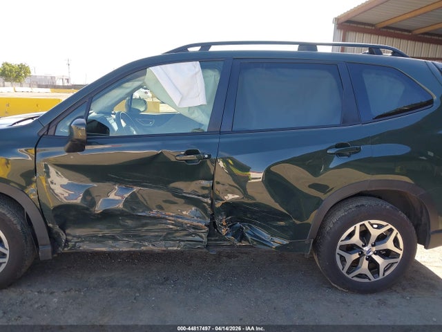 JF2SKADC0RH466217 Subaru Forester Premium