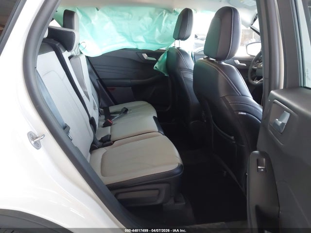 1FMCU9JA3SUA40142 Ford Escape Platinum
