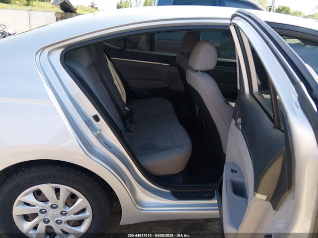 Aukcja sprzedaży 2019 Hyundai Elantra Se, vin: 5NPD74LF5KH439429, numer aukcji: 44817510